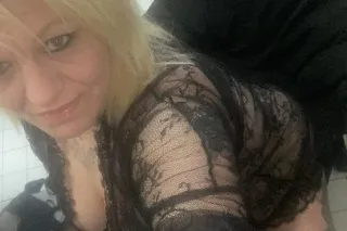 SPECIALS ON EVERYTHING 😘😘😘 - Image 9